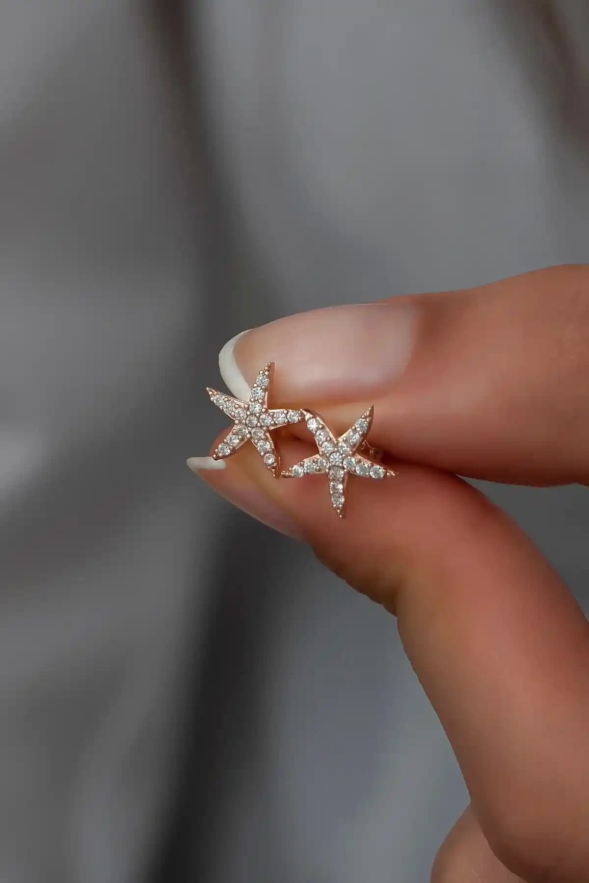 NEREZE Marka 925 Ayar Gümüş Zirkon Taşlı Küpe Modelleri ve Karşılaştırması