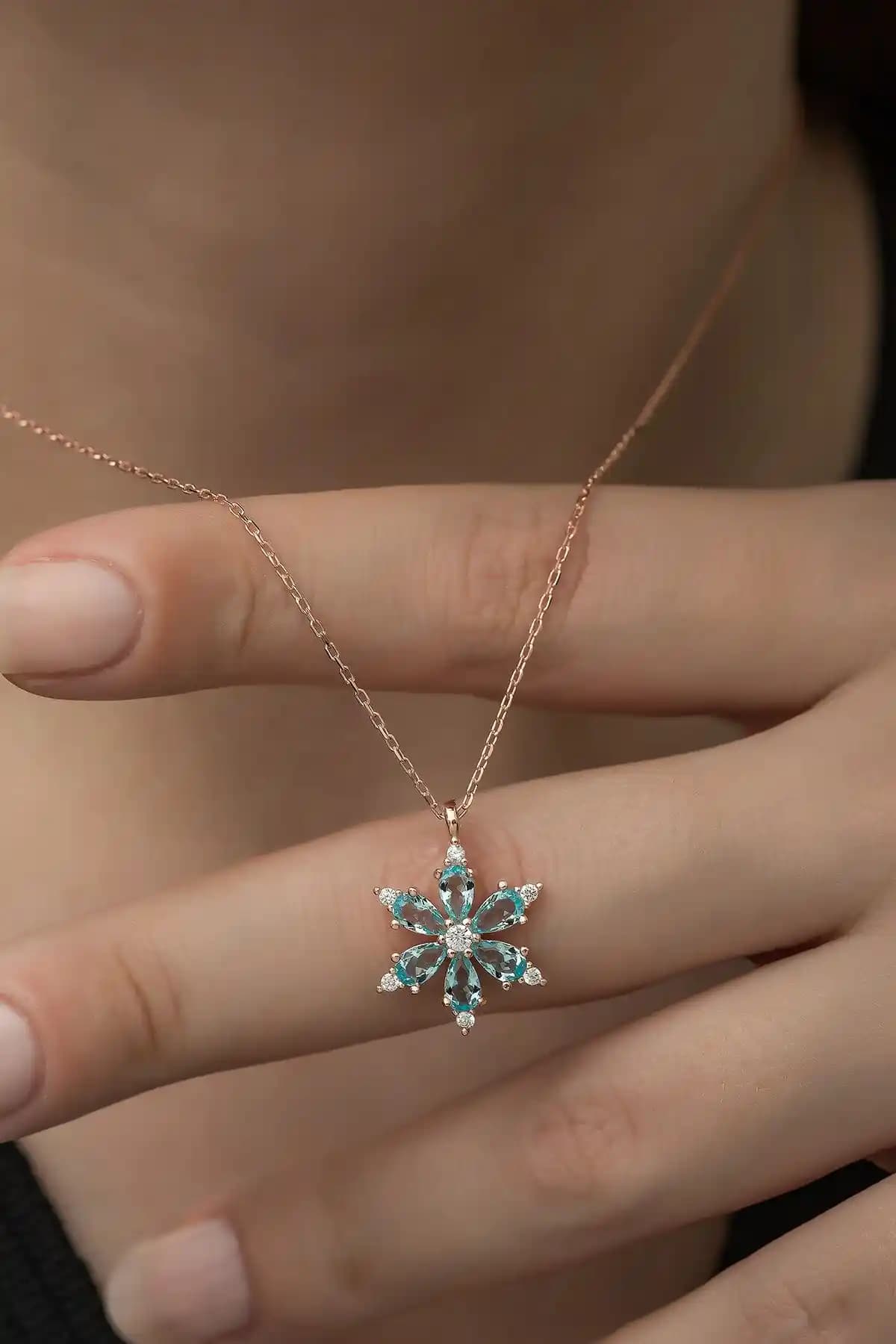 NEREZE ve Silvano Jewelry 925 Ayar Gümüş Kolye Karşılaştırması ve Özellikleri