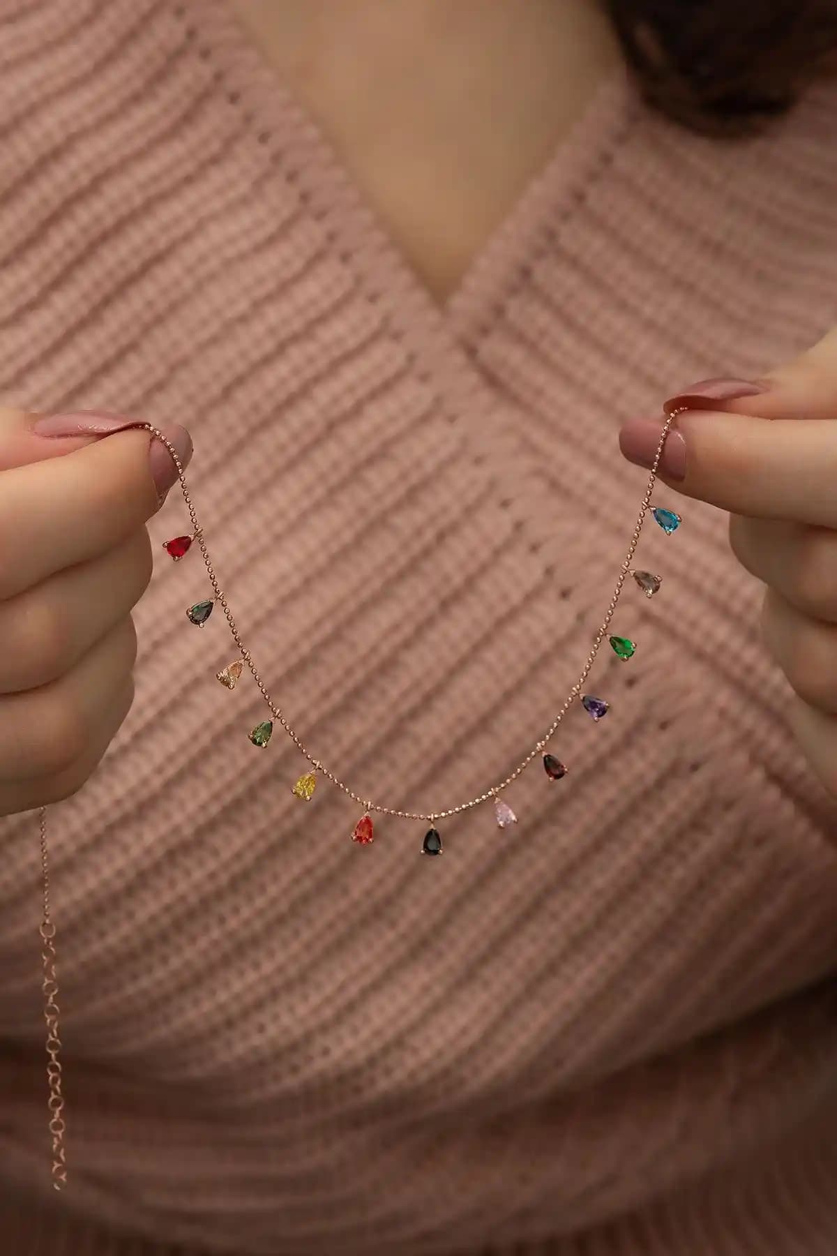 NEREZE ve Söğütlü Silver Gümbüş Kolye Karşılaştırması: Tasarım, Malzeme ve Kullanıcı Yorumları