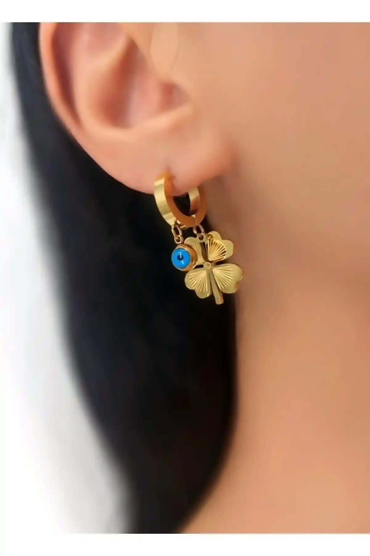 NILOTOS Nazar Boncuklu Çelik Yonca Küpe: Zarif ve Dayanıklı Altın Renkli Takı