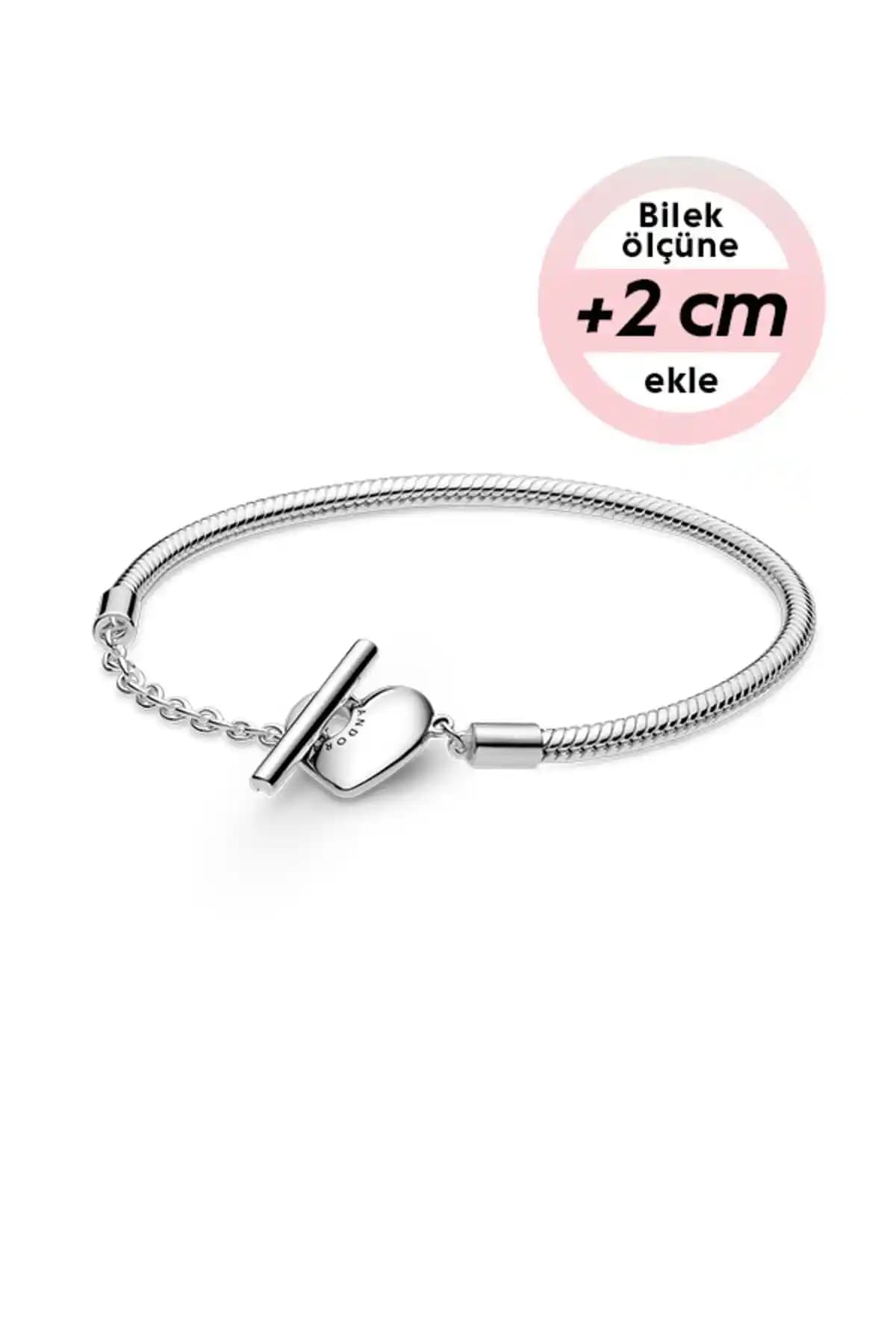 Pandora Moments Kalp T Kapama Klipsli Bileklik: Şık ve Kişiselleştirilebilir Gümüş Takı Seçeneği