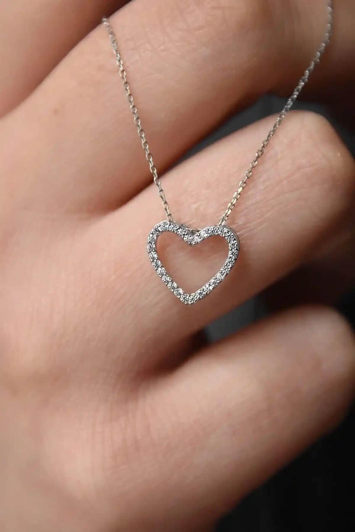 Papatya Silver 925 Ayar Gümüş Rodyum Kaplama Kalp Kolye Özellikleri ve Kullanım İpuçları