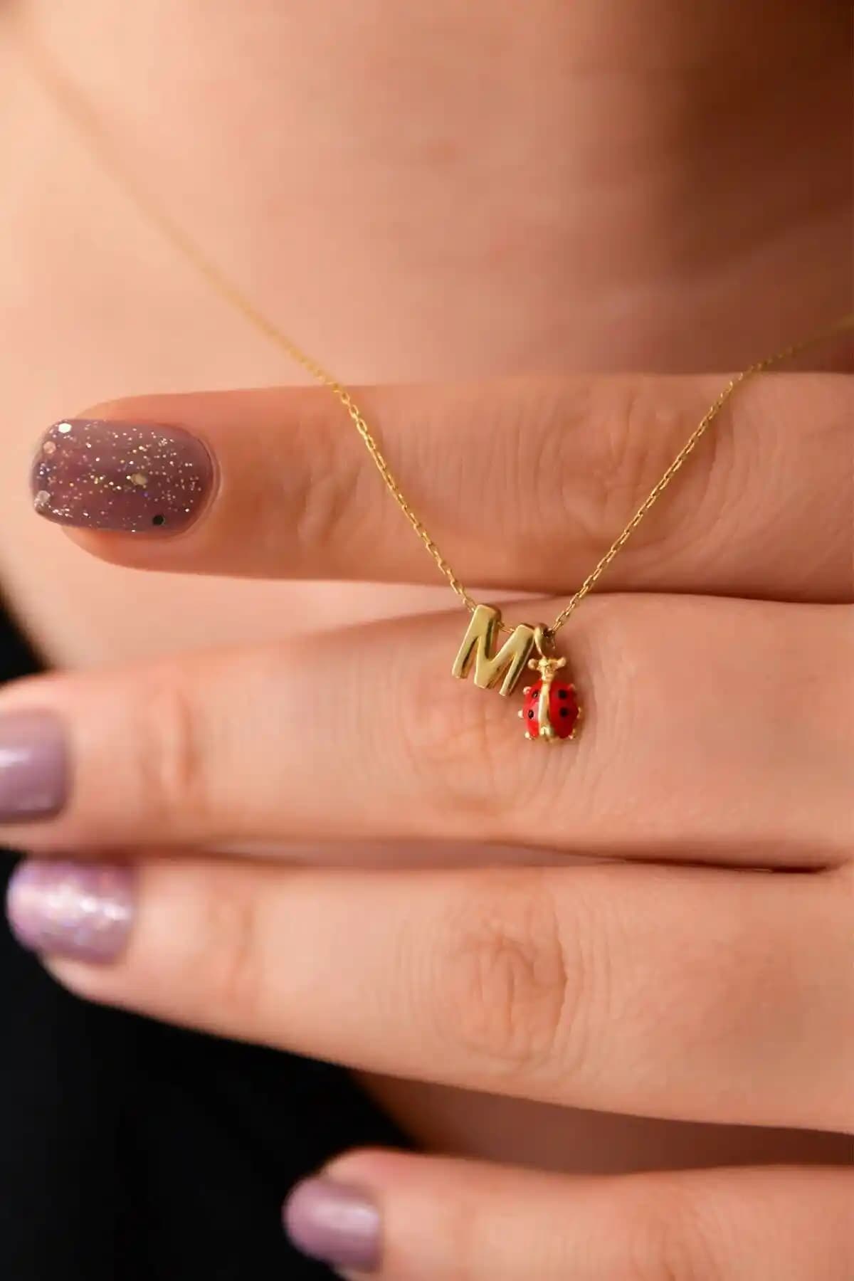 Papatya Silver Güçlü Kolye Karşılaştırması: Tasarım, Malzeme ve Kullanıcı Yorumları