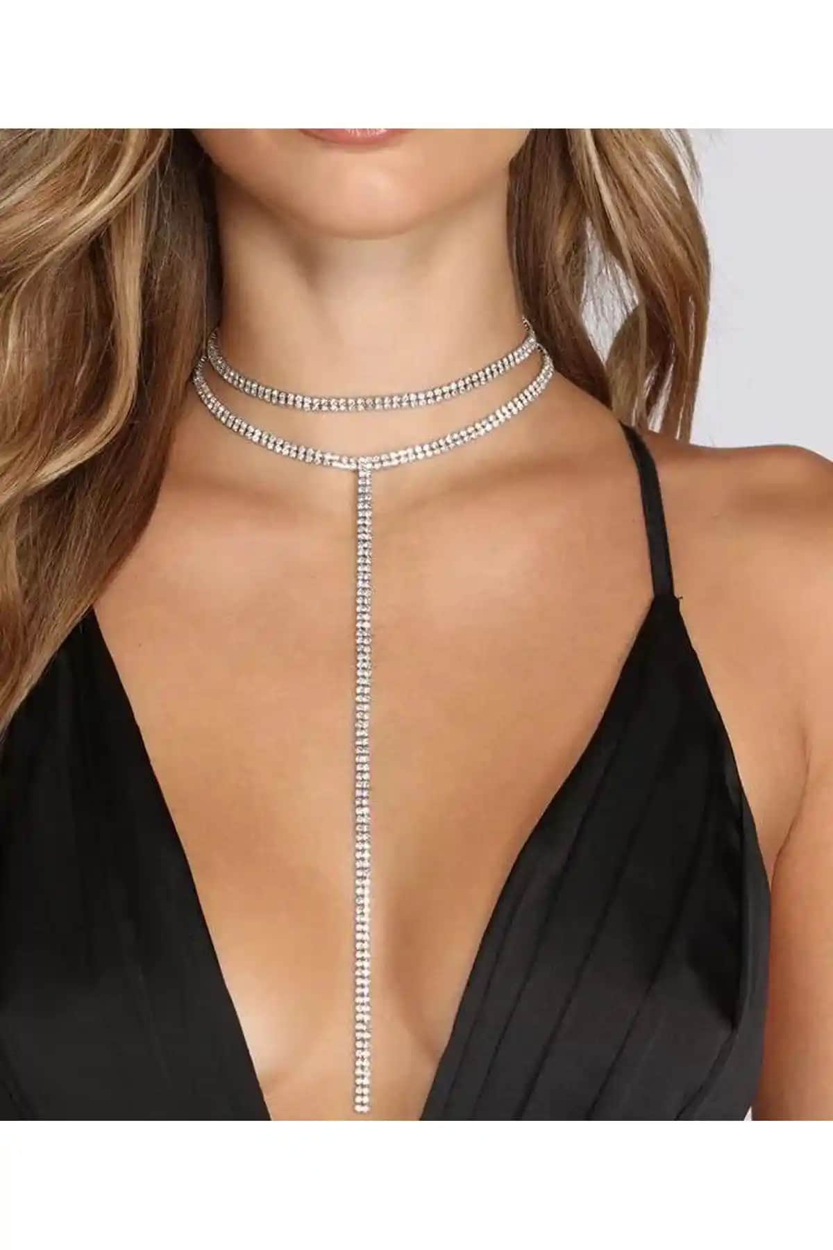 Pelin Aksesuar Taşlı Choker Kolye Şıklık ve Kaliteyi Bir Arada Sunar