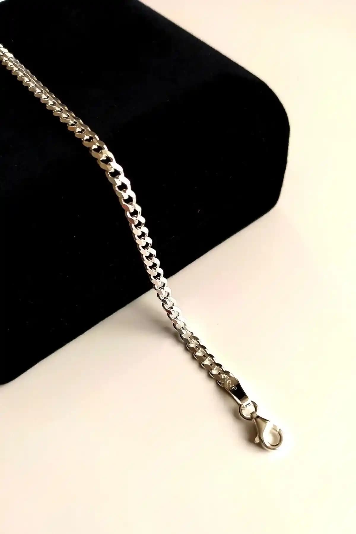 Piraye Silver Gümüş Gurmet Bileklik: Zarif ve Dayanıklı Tasarım, Günlük ve Özel Kullanım İçin