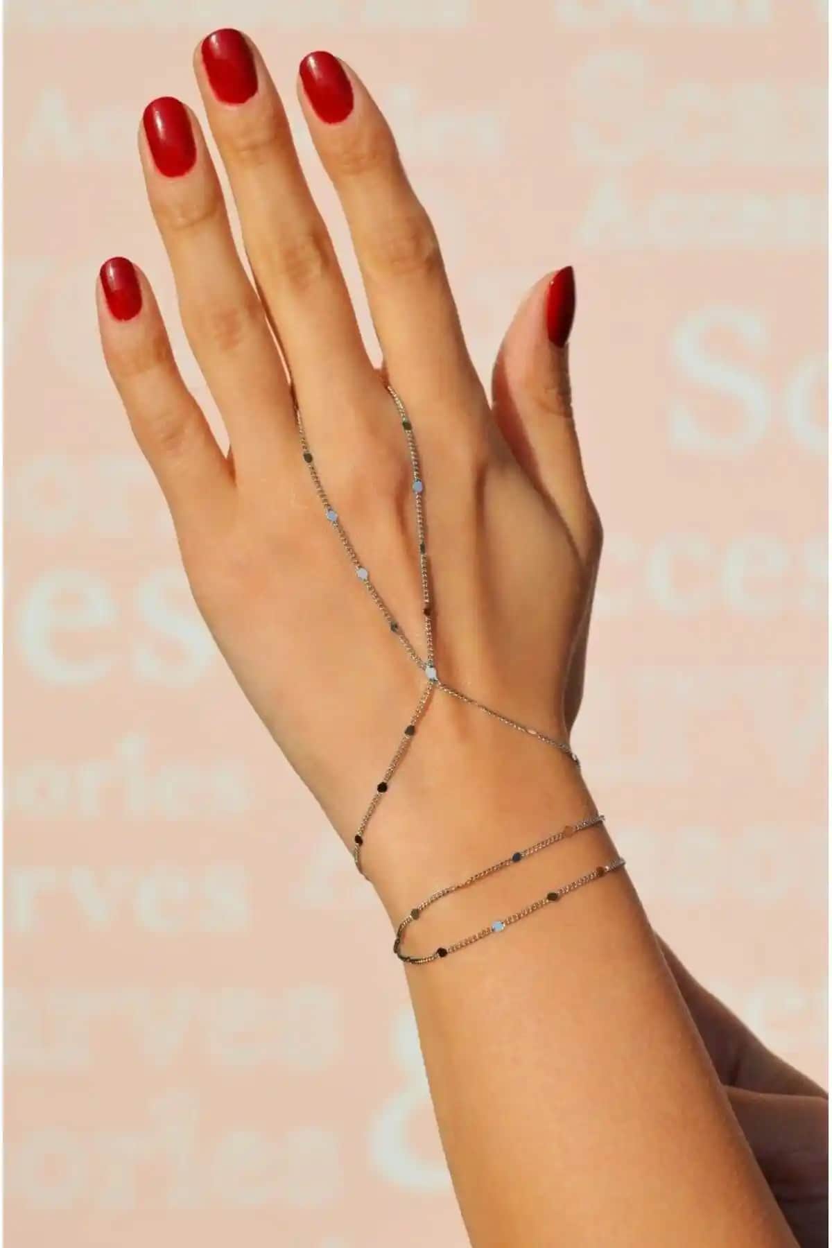 Pırıltılı İnce Zincir Şahmeran Güleş Renk Modaya Uygun Zarif Takı Parçası