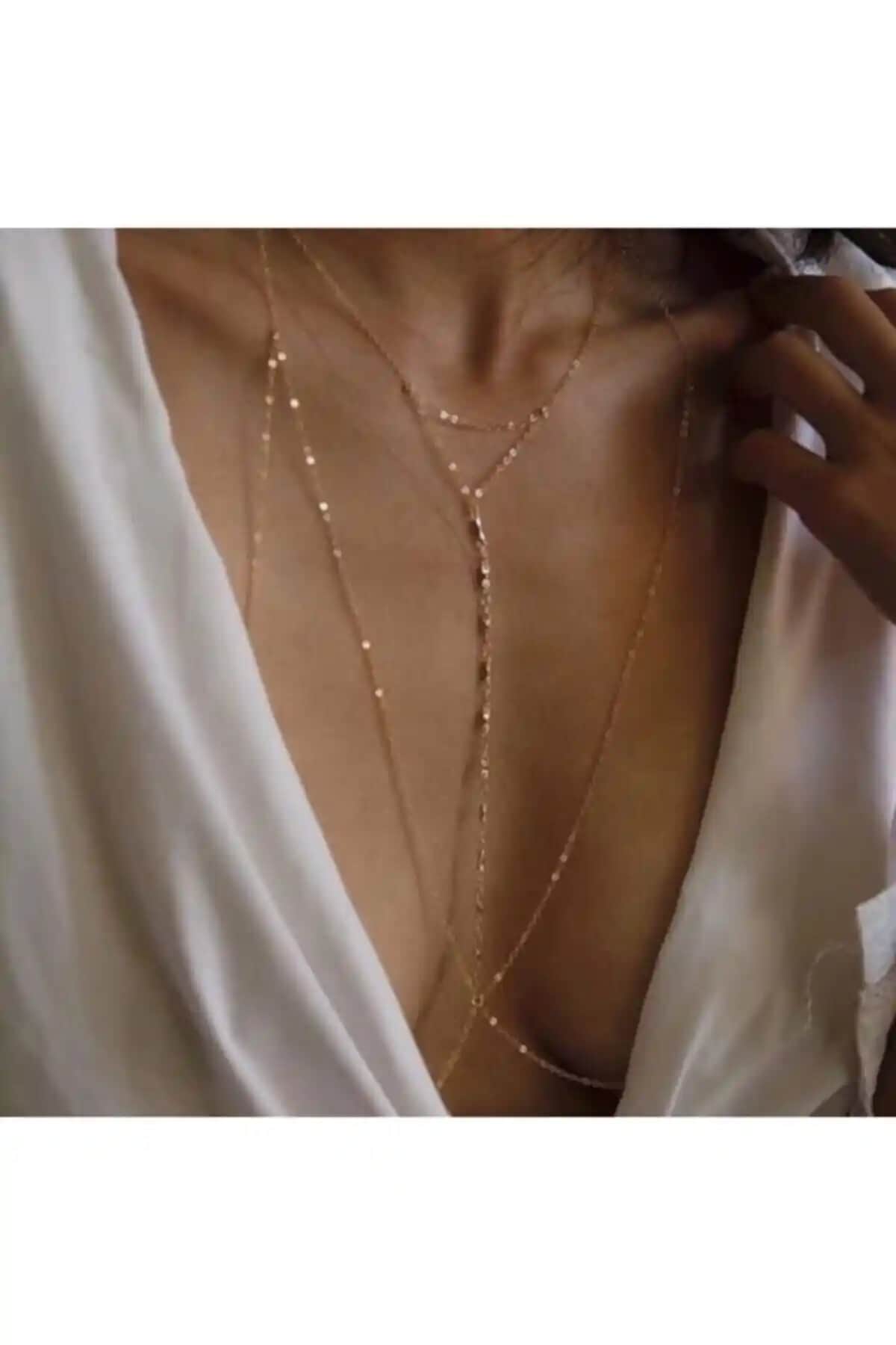 QP Angel's Kadın Altın Renk Zincir Aksesuarı Modern ve Şık Tasarım