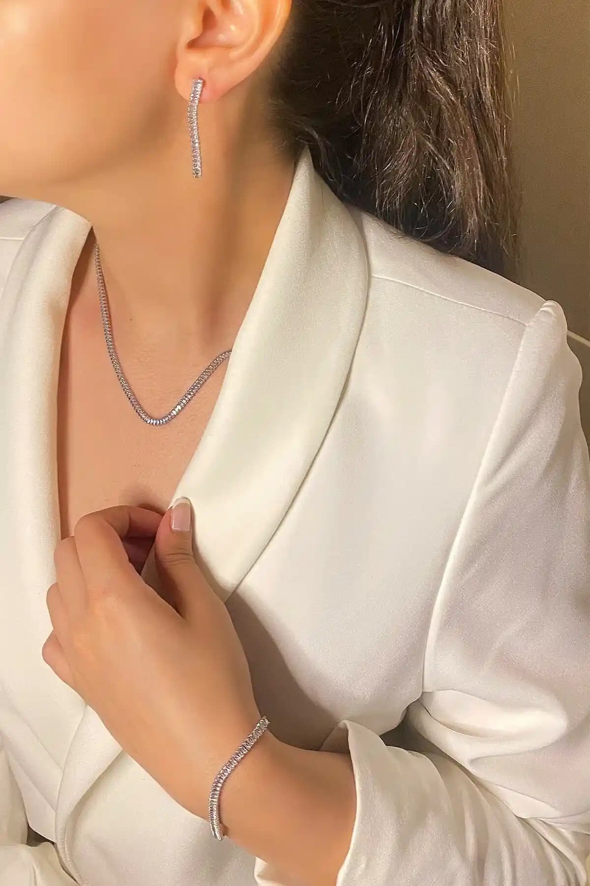 Ressia Baget ve Güç Kaplama Zirkon Taşlı Takı Setleri Karşılaştırması