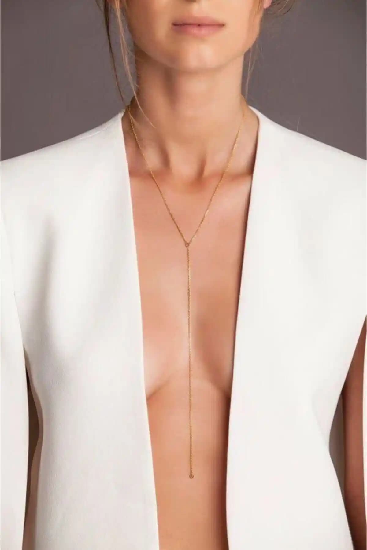 Ryden Altın Rengi Uzun Zincir Kolye: Zarif ve Şık Kadın Aksesuarı
