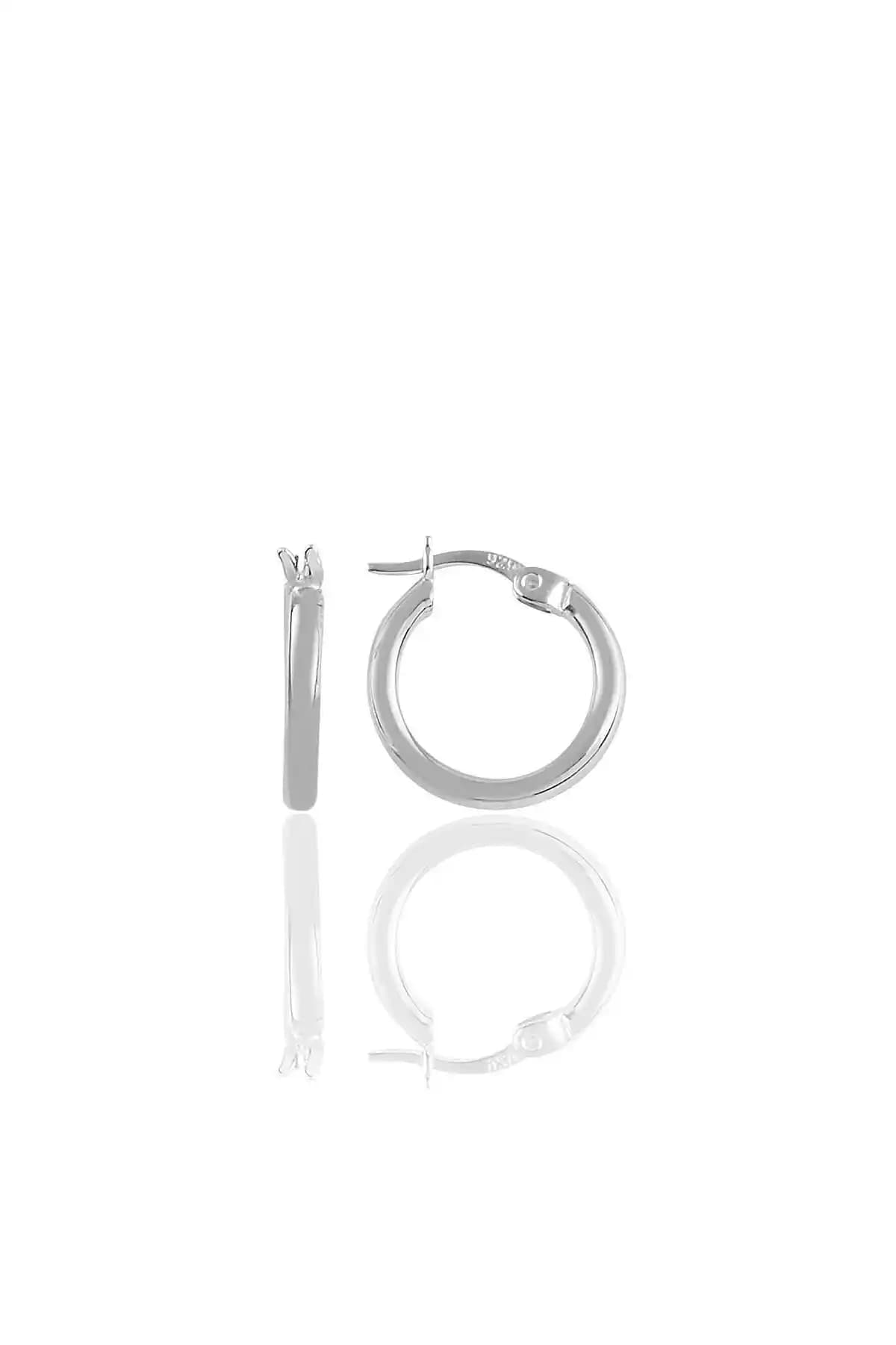 Söğütlü Silver Gümüş 16 mm halka küpe ile şıklığınızı tamamlayın