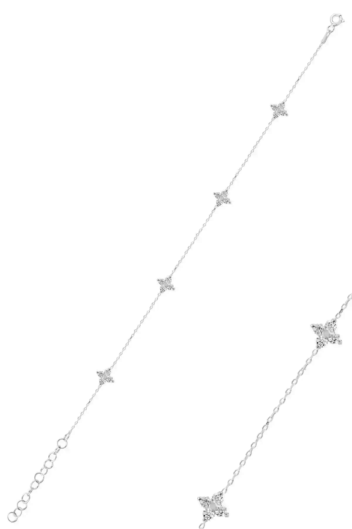 Söğütlü Silver Rodyum Kaplamalı Zirkon Yonca Bileklik: Şıklık ve Dayanıklılık Bir Arada