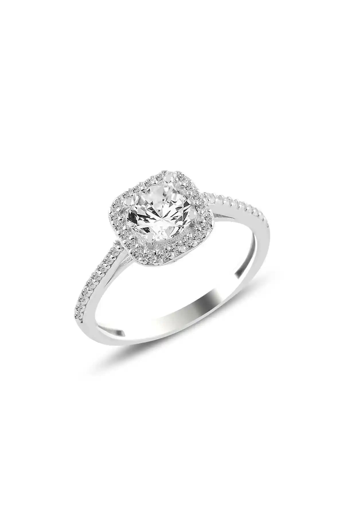 Söğütlü Silver Rodyum Kaplı Gümüş Zirkon Taşlı Kare Yüzük: Şıklık ve Dayanıklılık