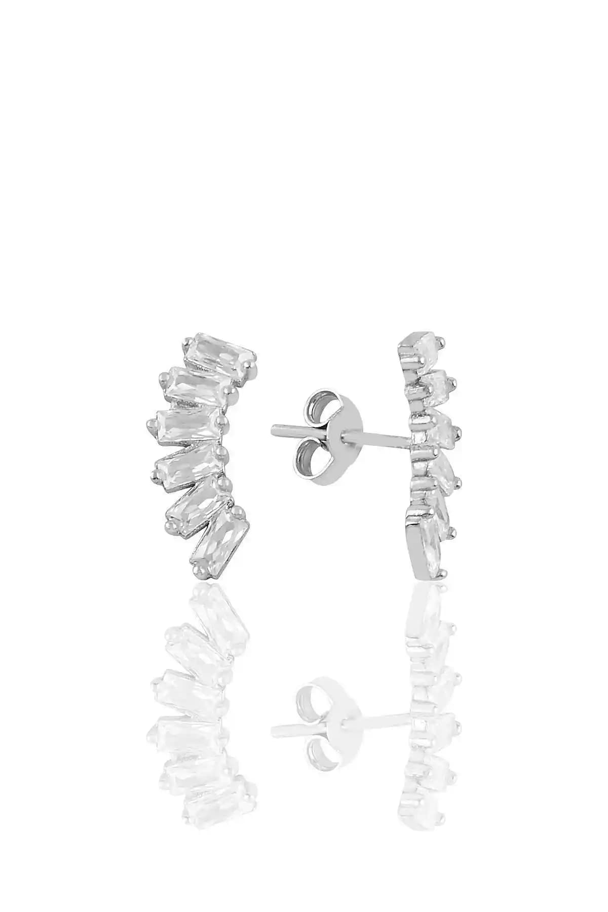 Söğütlü Silver Rodyum Kaplı Zirkon ve Baget Taşlı Küpe Karşılaştırması