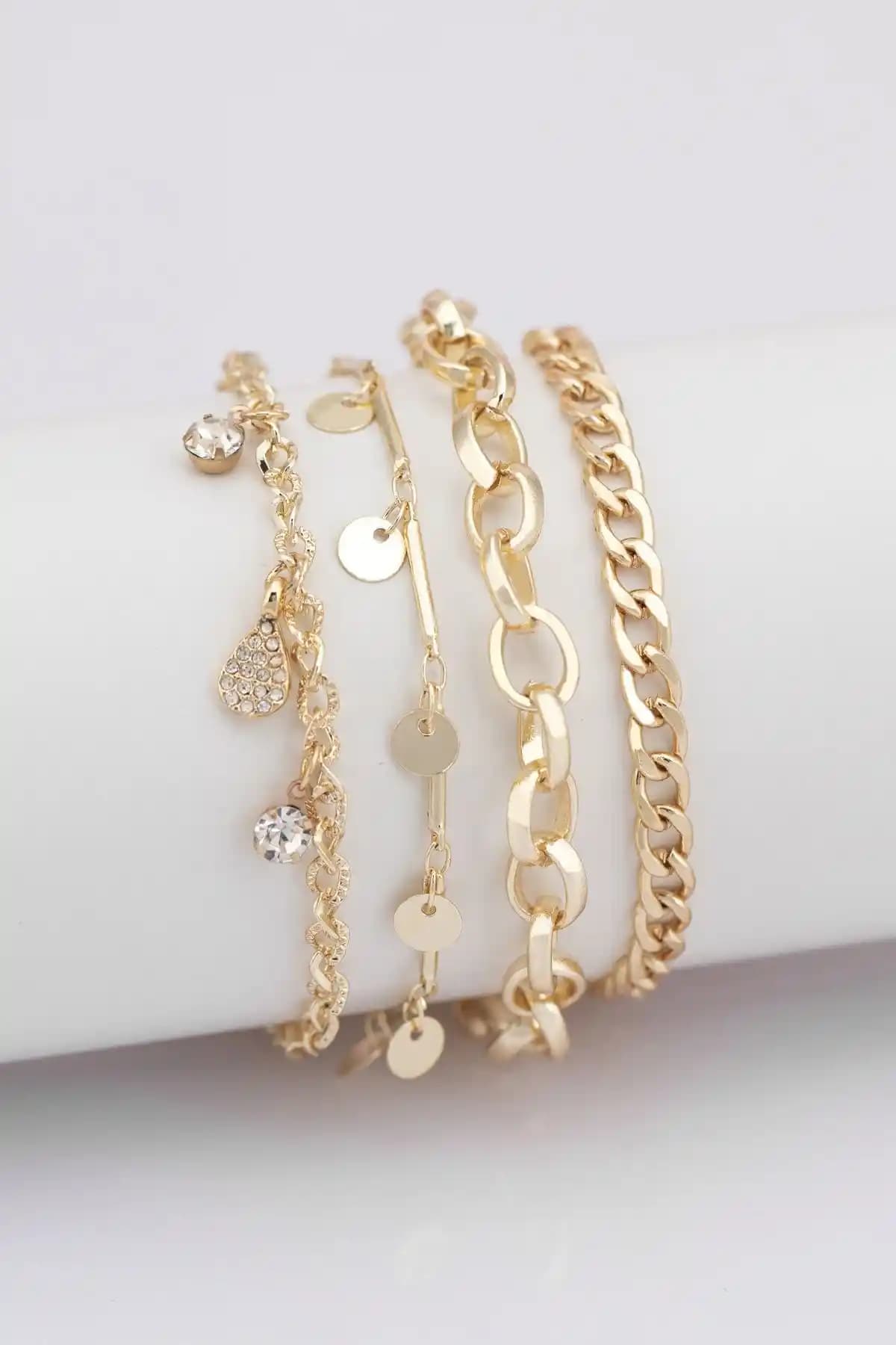 Sortie Aksesuar Altın Rengi Pul ve Zirkon Taş Detaylı 4'lü Kombin Bileklik Takımı