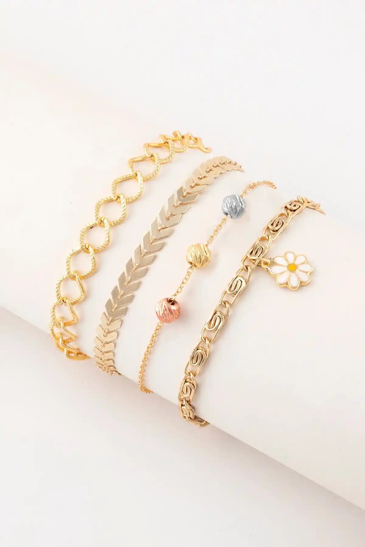 Sortie Aksesuar Dorika ve Papatya Figürlü 4'lü Kombin Bileklik Seti İncelemesi