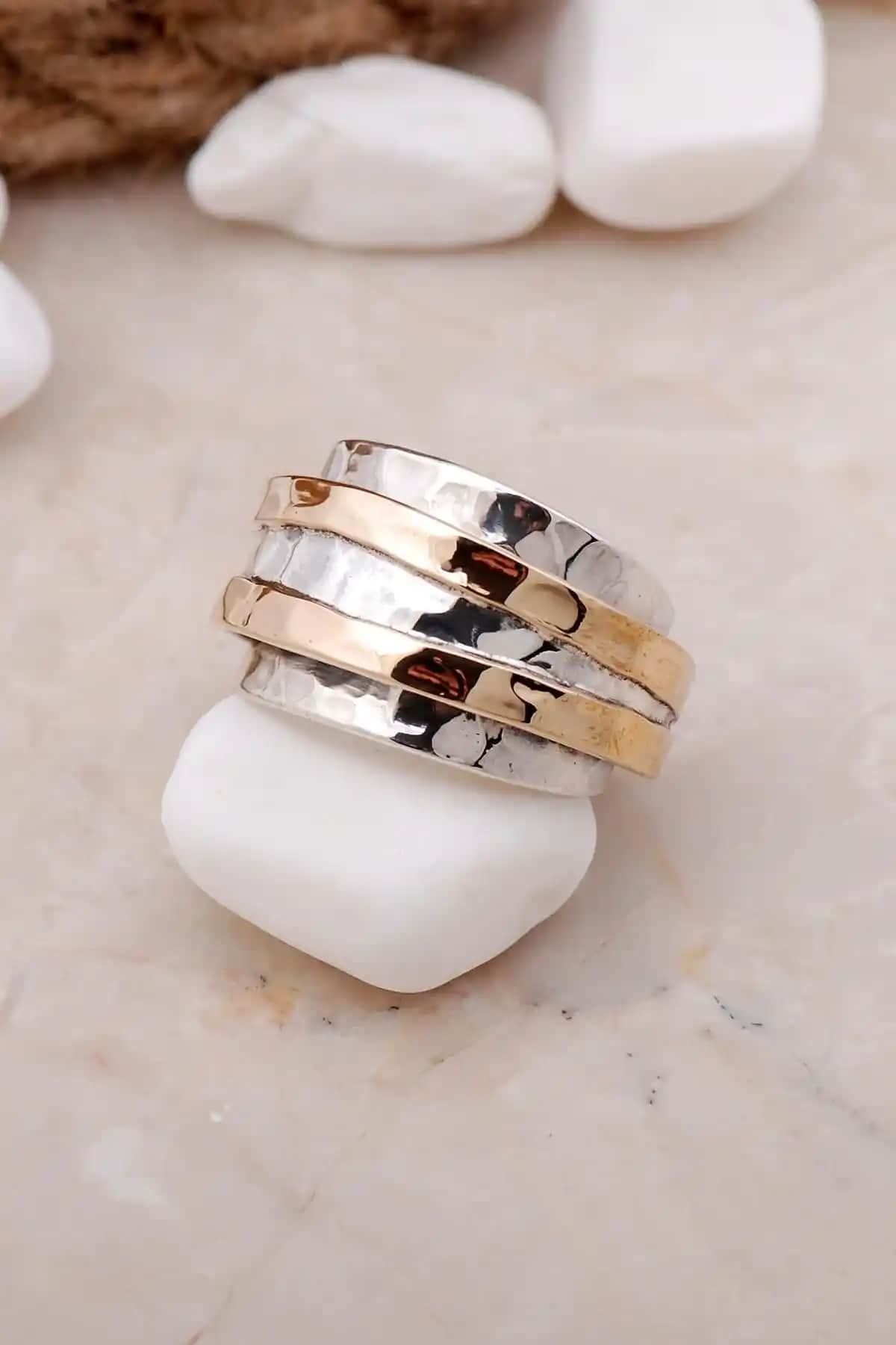 Sümer Telkari Gümüş Yüzükleri Karşılaştırması: Çekiç Dövme ve Renk Değiştiren Modeller