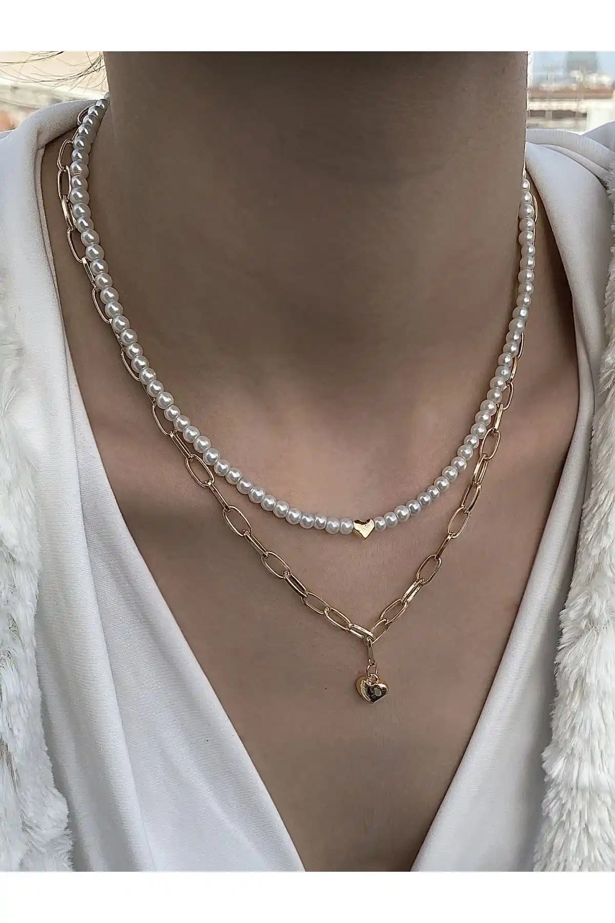 Takıtarzım Gold Zincirli İnci Kalp Kolye: Zarif ve Modern Kadın Aksesuarı