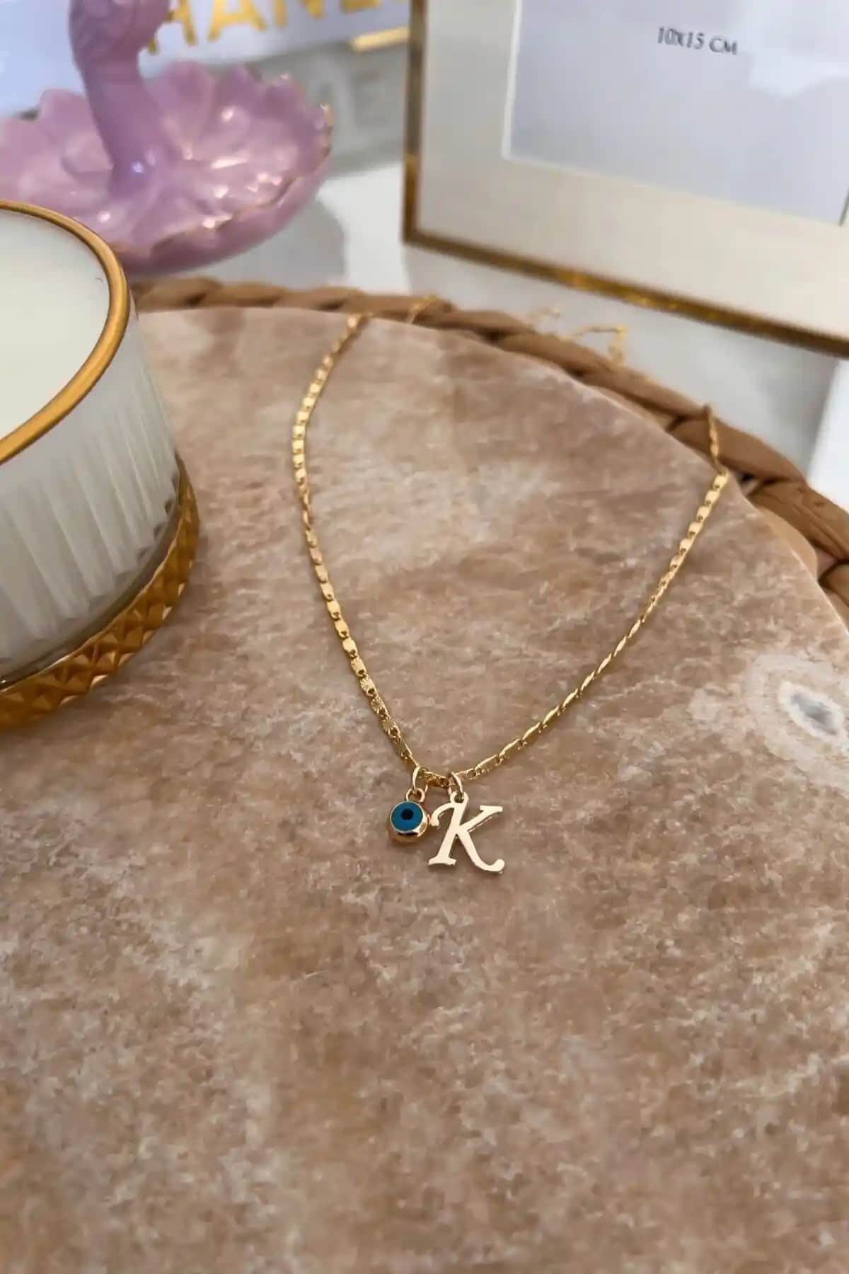 Trendy Butik Kişiye Özel Harfli ve Nazar Uçlu Altın Kaplama Kolye Karşılaştırması