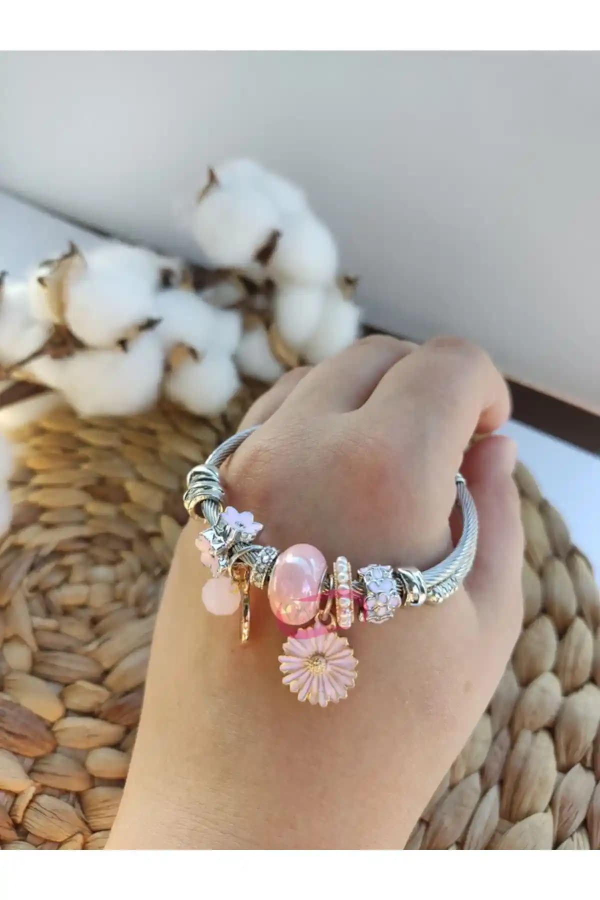 WISHOFNEW Çelik Charm Bileklik: Modern ve Dayanıklı Takı Seçeneği