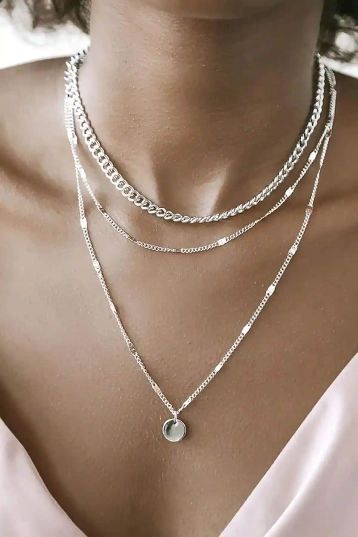 X-Lady Accessories Kadın Katlı Zincir Pullu Gümüş Renk Kolye: Zarif ve Dayanıklı Takı Seçeneği