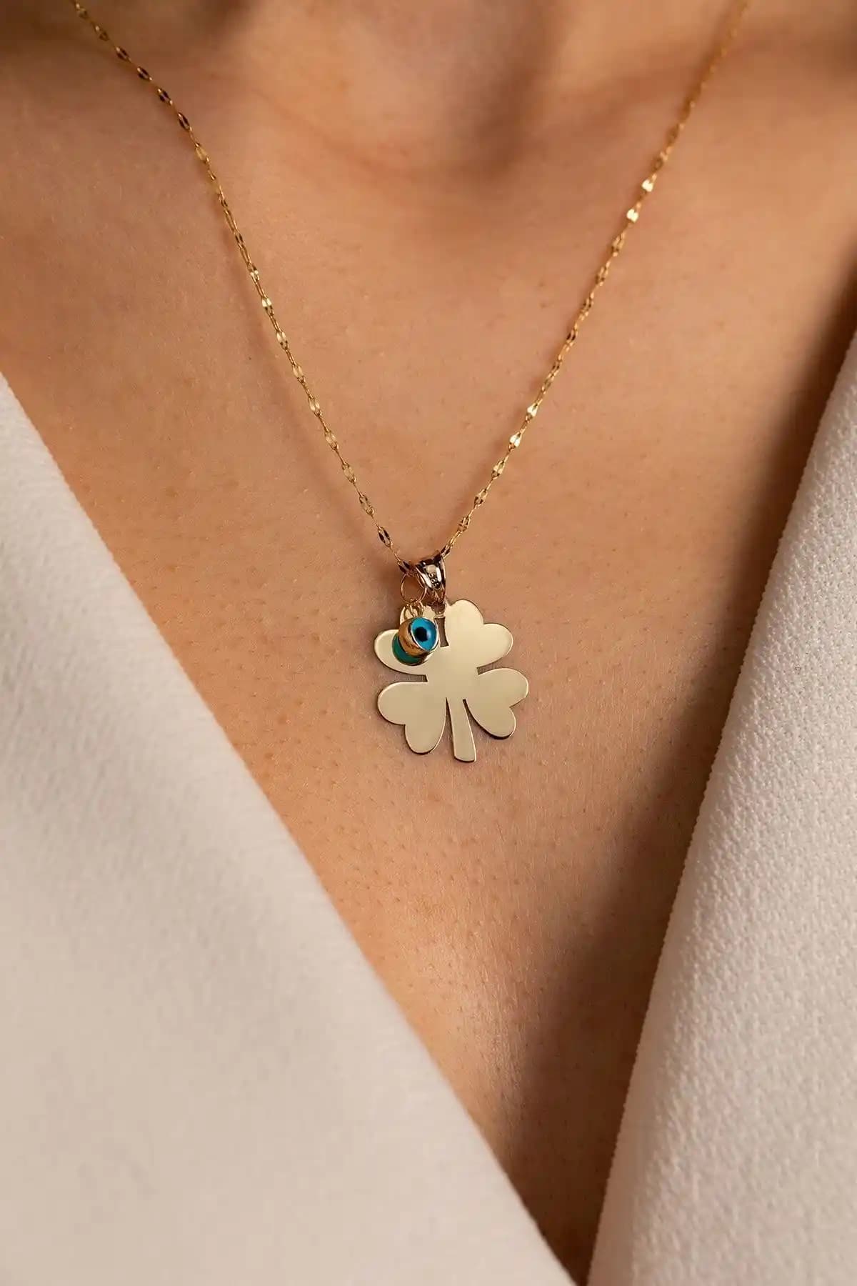 Yavuz Kuyumculuk'un İki Şık Altın Kolyesi Karşılaştırması Günlük Kullanım İçin Uygun Tasarımlar