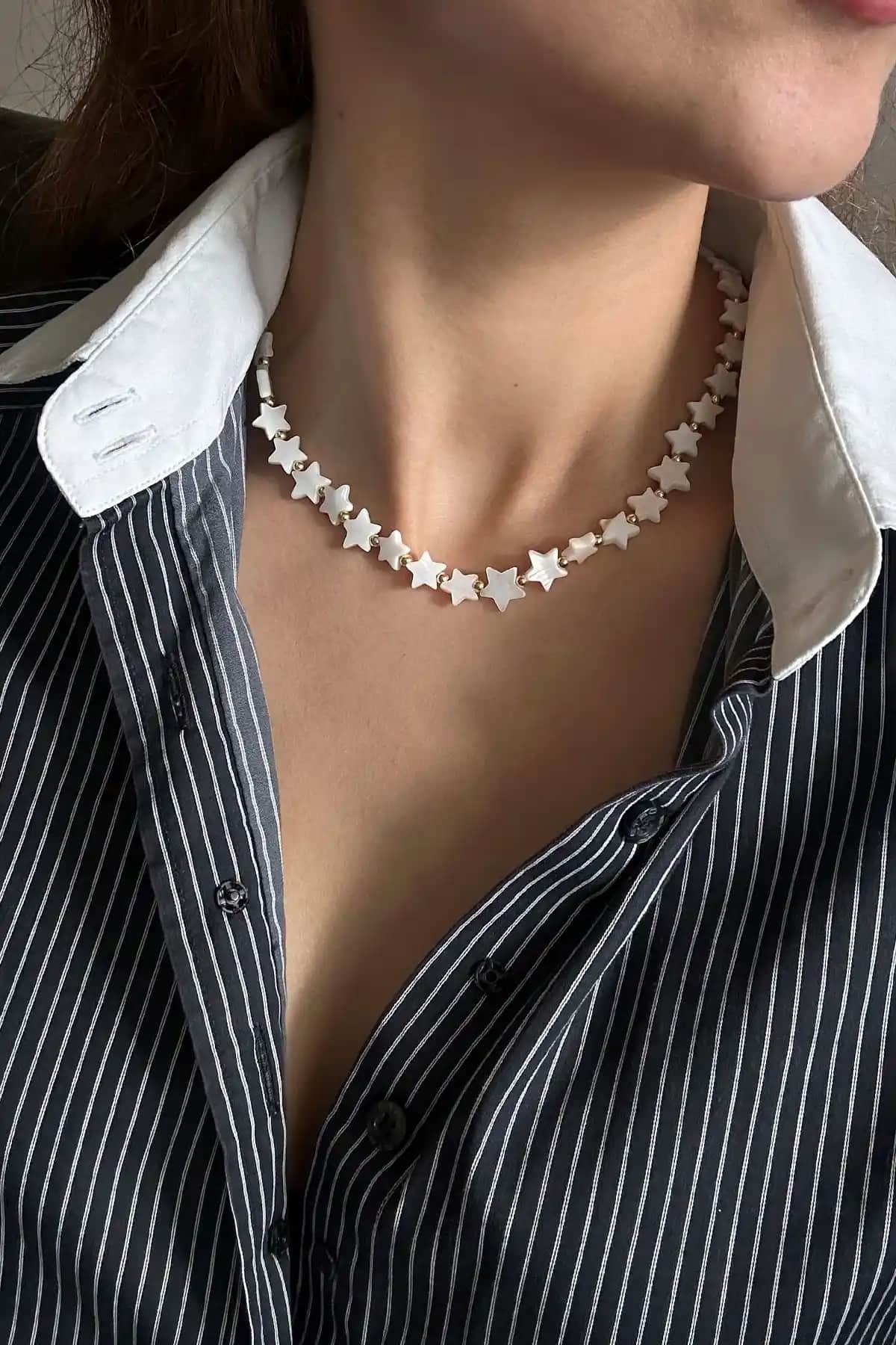 Yeni Obsessions Sedef Yıldız Boncuk Kolye: Zarif ve Doğal Malzemelerle Şıklık Yaratın