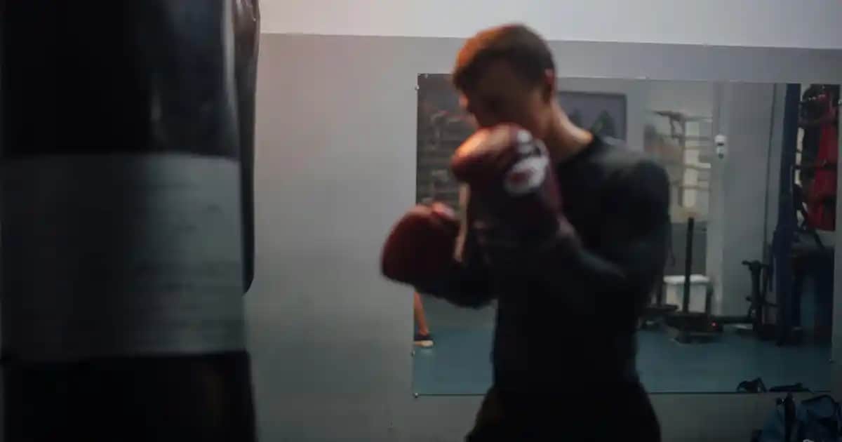 En İyi Saç Şekillendirici Markaları ve Trendler 2025 Yılında Hangi Ürünler Tercih Edilmeli