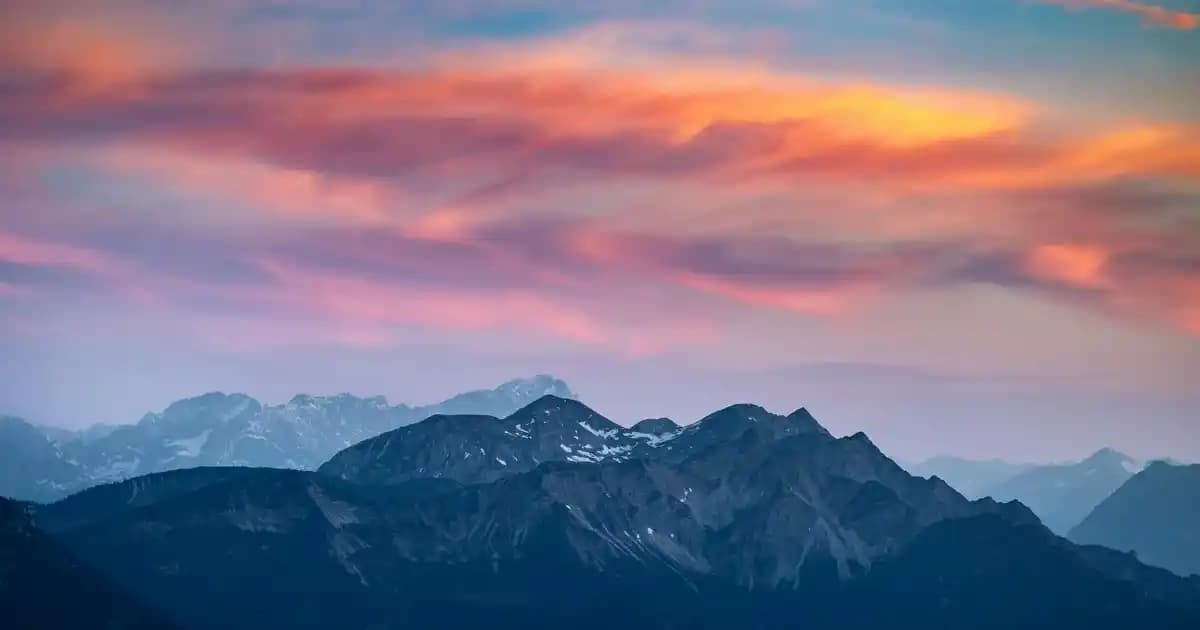 Erkekler İçin Pedikür: Sağlık ve Görünüm İçin Vazgeçilmez Bakım Ritüeli