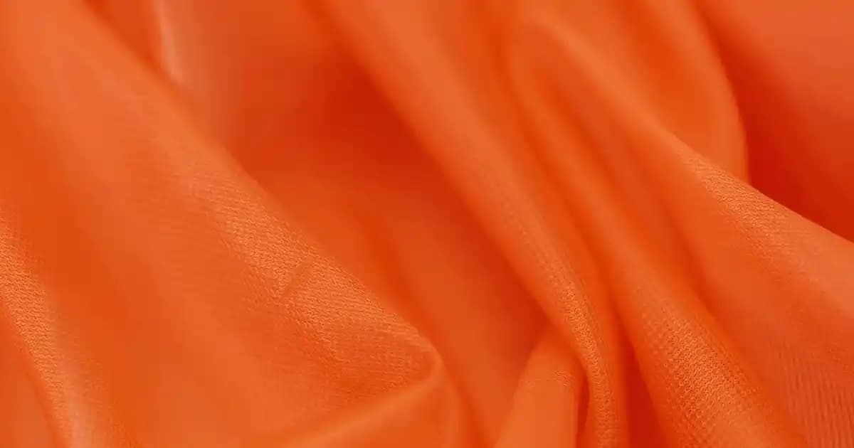 Farmasi Kapatıcıları: Makyajda Kusursuz Bir Görünüm İçin Güvenilir Seçenekler