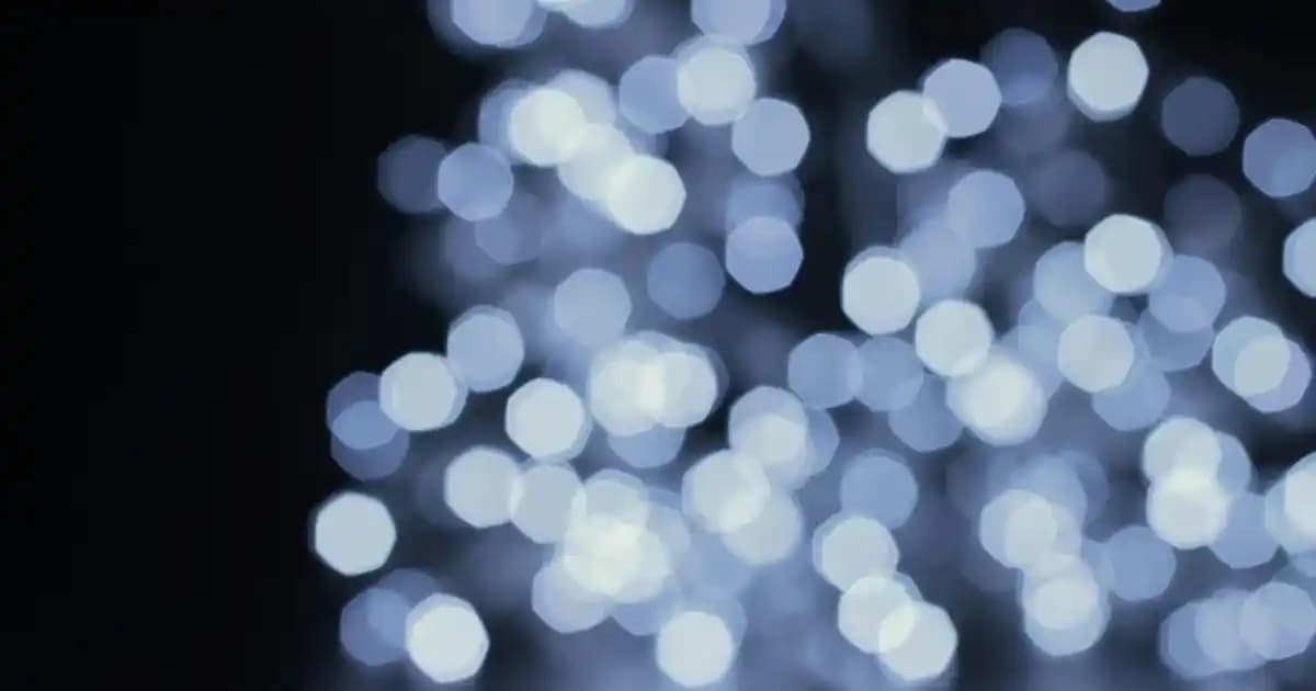 Glikolik ve Salisilik Asitlerin Cilt Bakımındaki Rolü ve Uygulama İpuçları