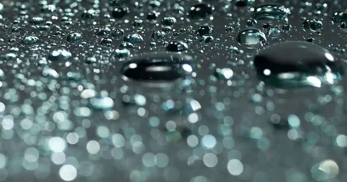 Günlük Kullanım İçin Doğal ve Şık Buğulu Göz Makyajı Rehberi