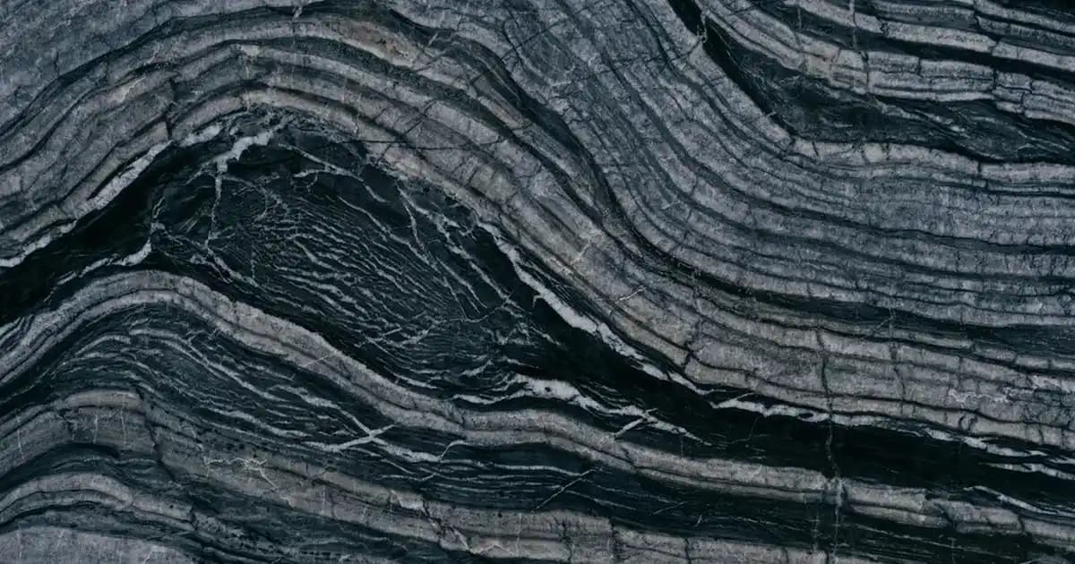 Hugo Boss Parfümleri: Erkek ve Kadınlar İçin Zarafet ve Çekiciliğin Simgesi