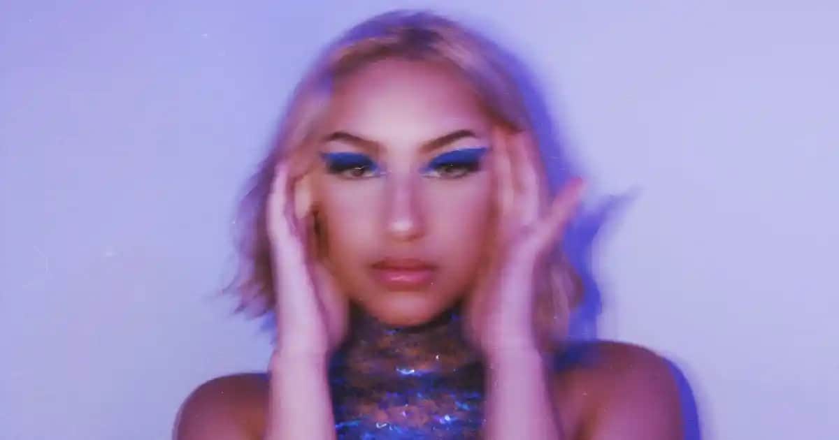 Koleston Platin Sarısı: Saçlarda Şık ve Kalıcı Renk Seçenekleri ve Bakım İpuçları