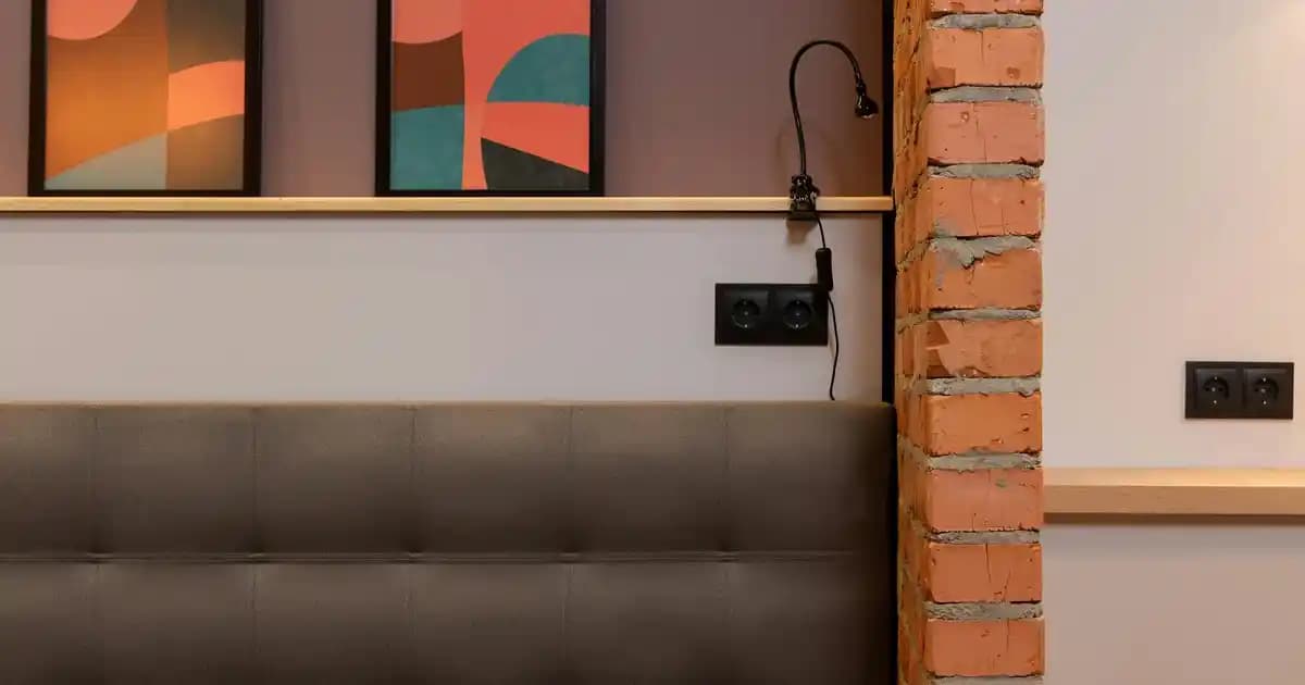 Kozmetikte Highlight ve Highlighter Kullanımı: Işıltılı ve Doğal Görünüm İçin Rehber