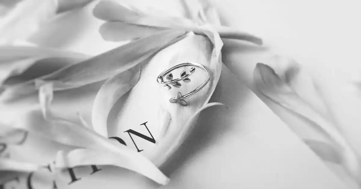 L'Oréal Bright Reveal Serisiyle Işıltılı ve Sağlıklı Bir Cilt Elde Edin