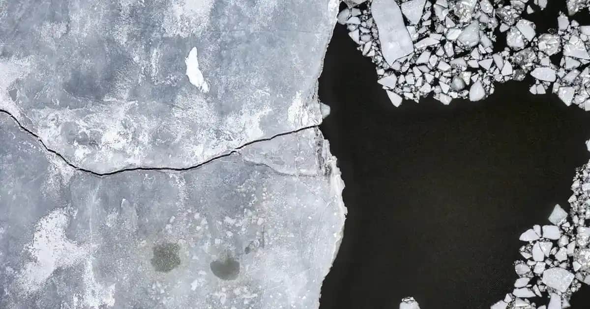 Mavi Sprey Saç Boyası: Trendler, Kullanım İpuçları ve Çeşitleri Hakkında Bilmeniz Gerekenler