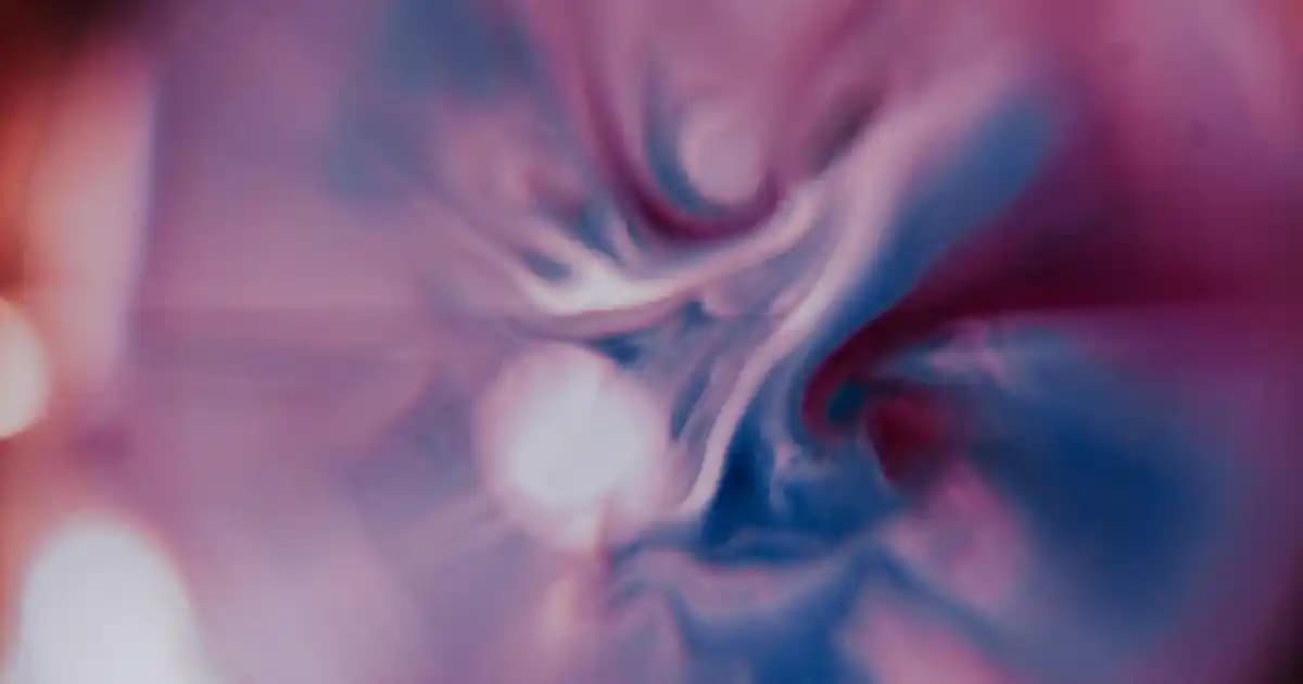 Maybelline Falsies Surreal Maskara ile Gözlerde Masalsı ve Çekici Bakışlar