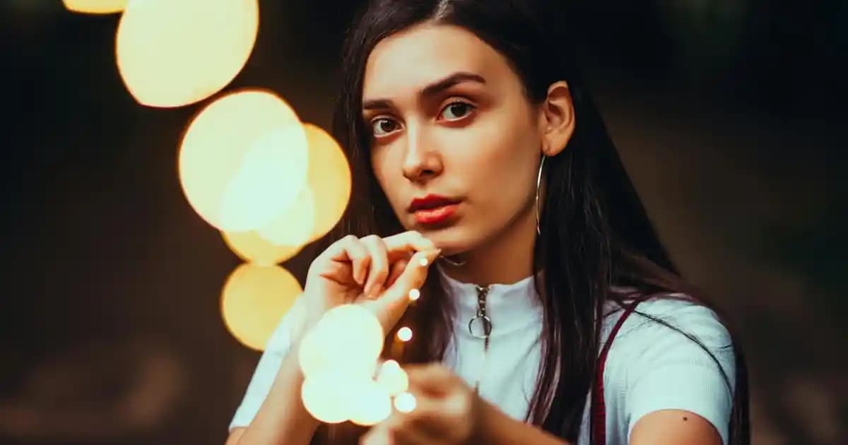 Maybelline Kaş Kalemi ile Doğal ve Belirgin Kaşlara Ulaşmanın Yolları