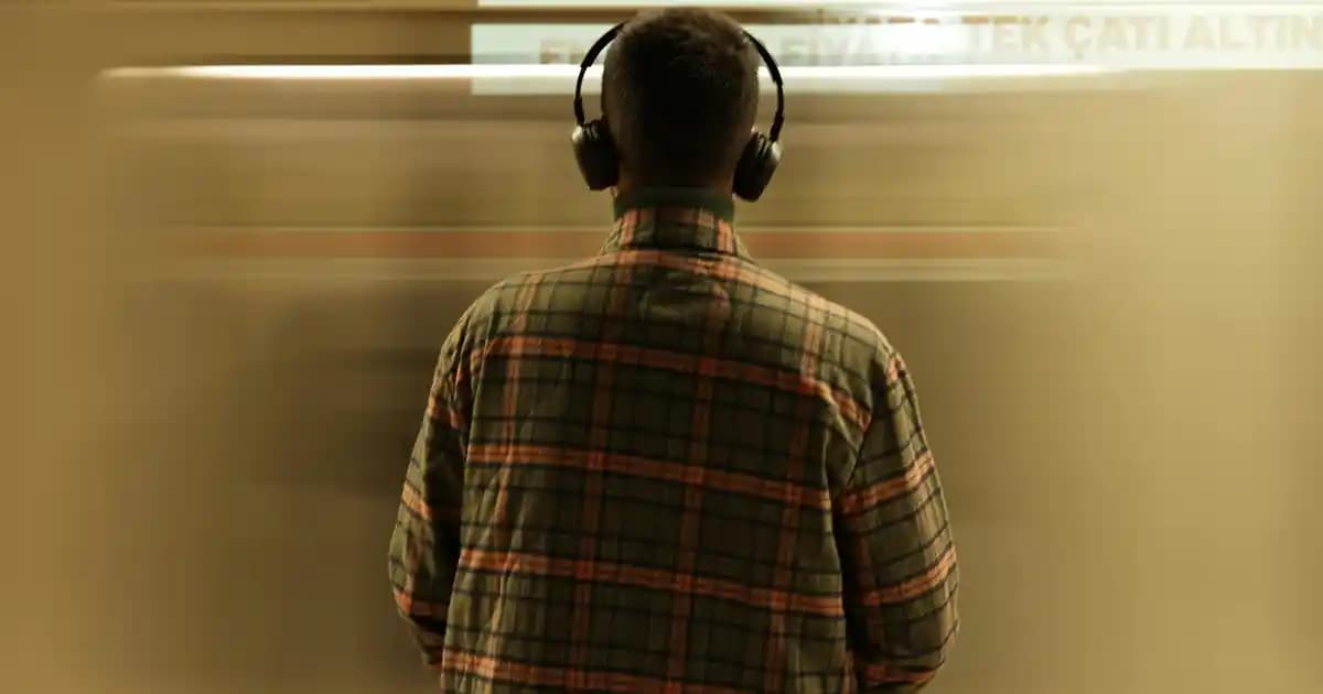 Palmolive Moments Duş Jeli Serisi: Doğal Kokular ve Nemlendirici Özellikler