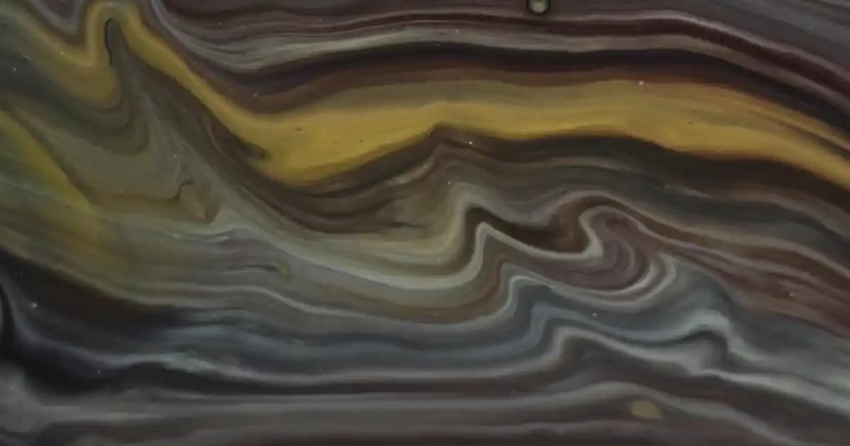 Parlak Beyaz Oje Trendleri ve Kullanım İpuçlarıyla Şıklığı Yakalayın