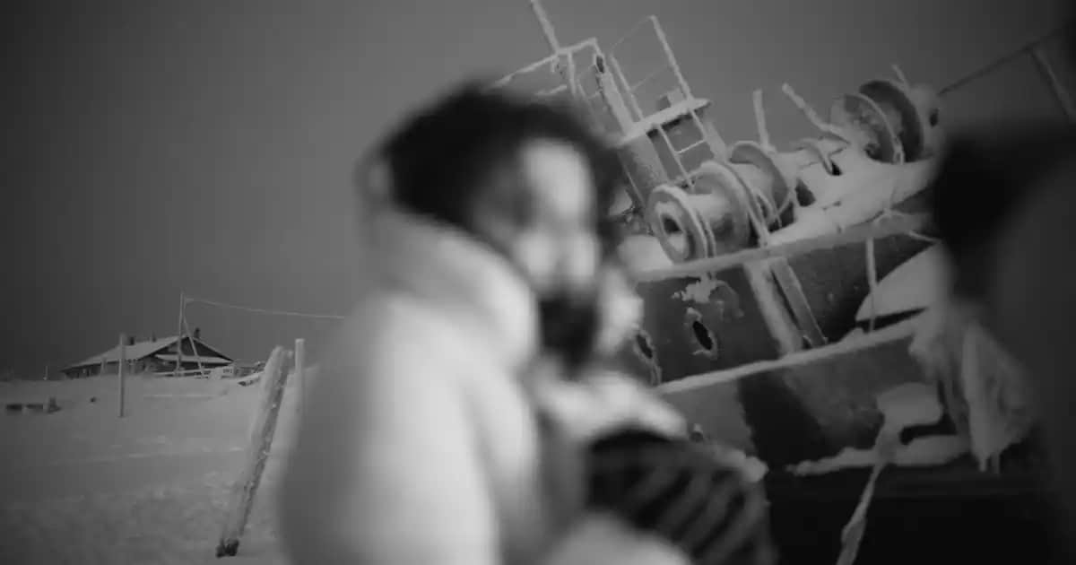 Pleasures Parfüm: Kadınlar İçin Zarif ve Kalıcı Çiçeksi Koku Deneyimi