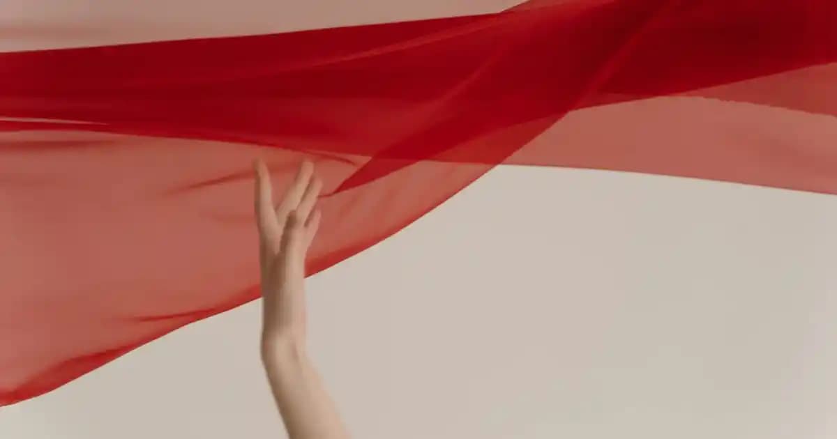 Retinol İçeren Ürünler: Cilt Sağlığını Destekleyen Güçlü Etken Madde Analizi