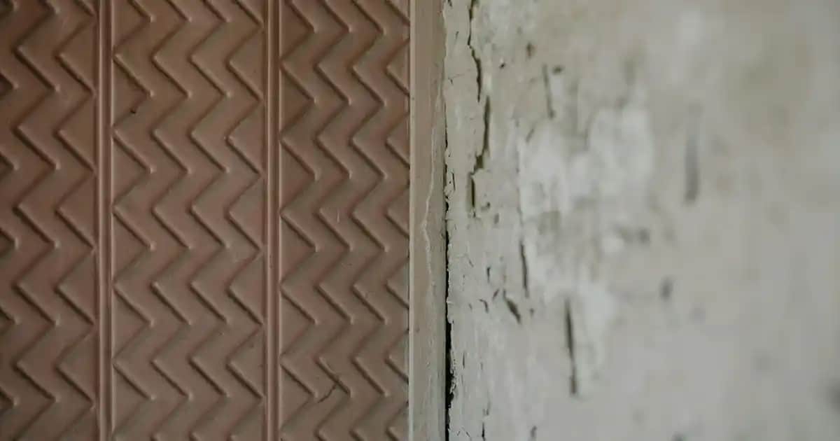 Urban Stilinde Belirgin ve Doğal Görünümlü Bukleler İçin Bakım ve Şekillendirme İpuçları