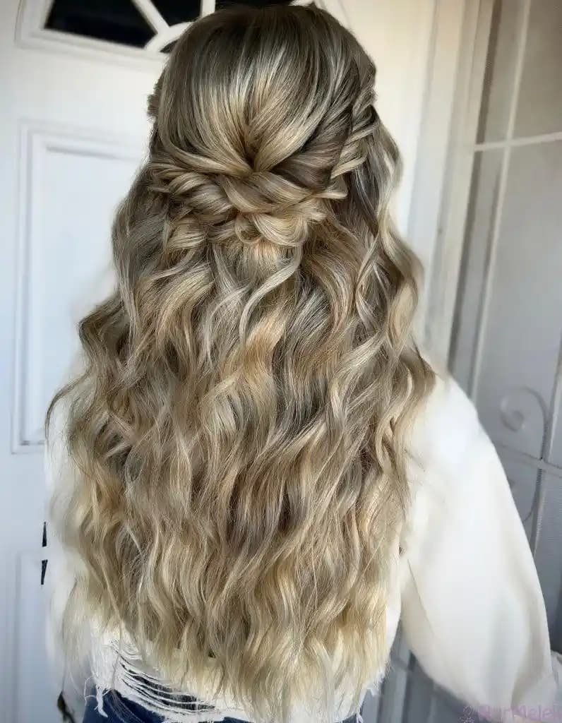 2024 Yılının Popüler Saç Modelleri ve Stilinizi Yenilemenin Şık Yolları