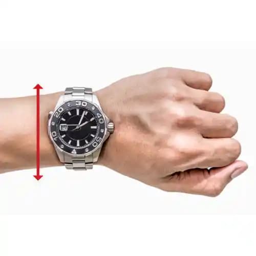 36-40 mm Saatlerin Kolda Duruşu: Şıklık ve Konforun Dengesi