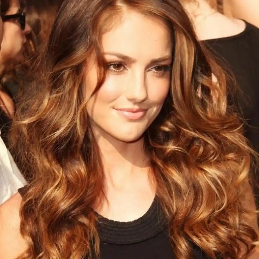 Açık Kestane Saç Rengi Kime Yakışır? Cilt, Göz ve Yüz Şekline Uyum Rehberi