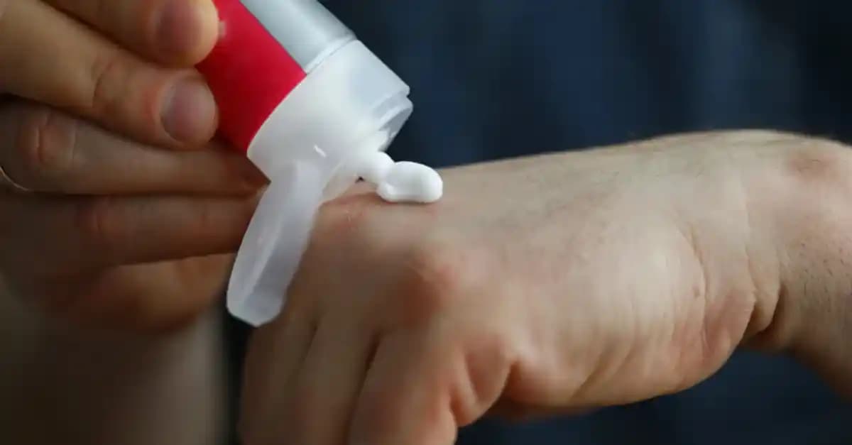 Açılmış Krem Bozulur Mu? Saklama Koşulları ve Son Kullanma Tarihi Rehberi