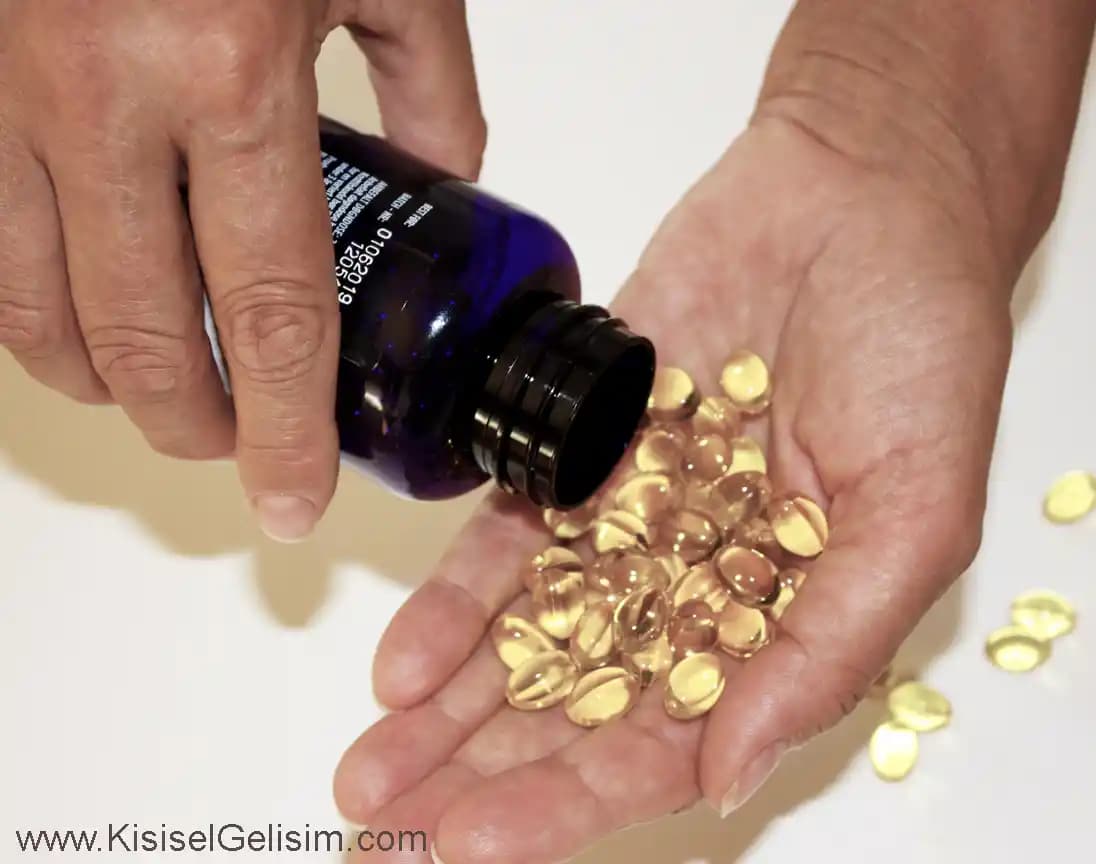 Balık Yağı Açıldıktan Sonra Nasıl Saklanmalı? Uzmanlardan Doğru Saklama Yöntemleri