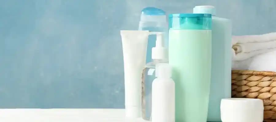 Benzoil Peroksit İçeren Duş Jeli ile Akneye Karşı Etkili ve Pratik Cilt Bakımı