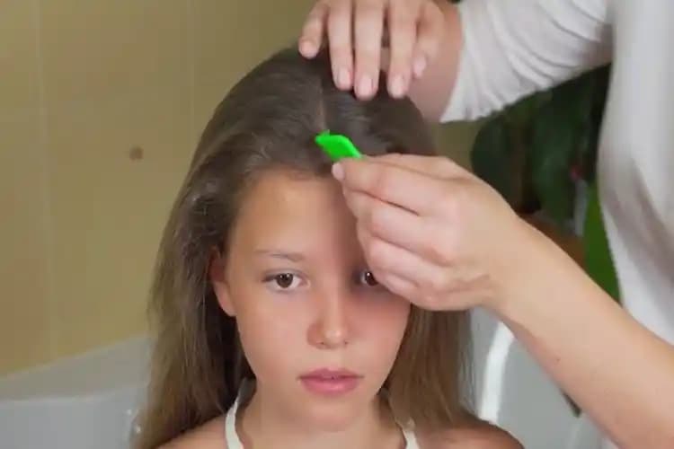 Bit Spreyi Saçta Ne Kadar Kalmalı? Etkili ve Güvenli Kullanım Süreleri